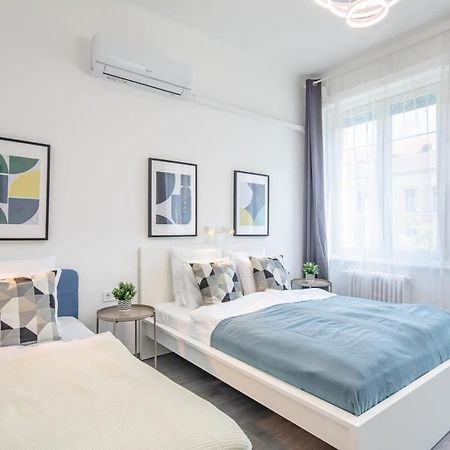 Newly Designed Central Studio Apartment Budapest Bagian luar foto